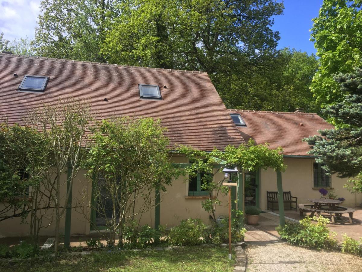 Gite D'Etape Du Tilleul, 4-8 Personnes La Celle-les-Bordes Exteriér fotografie