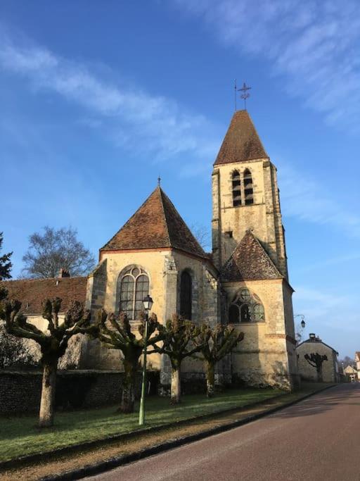Gite D'Etape Du Tilleul, 4-8 Personnes La Celle-les-Bordes Exteriér fotografie