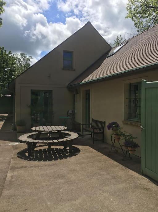 Gite D'Etape Du Tilleul, 4-8 Personnes La Celle-les-Bordes Exteriér fotografie